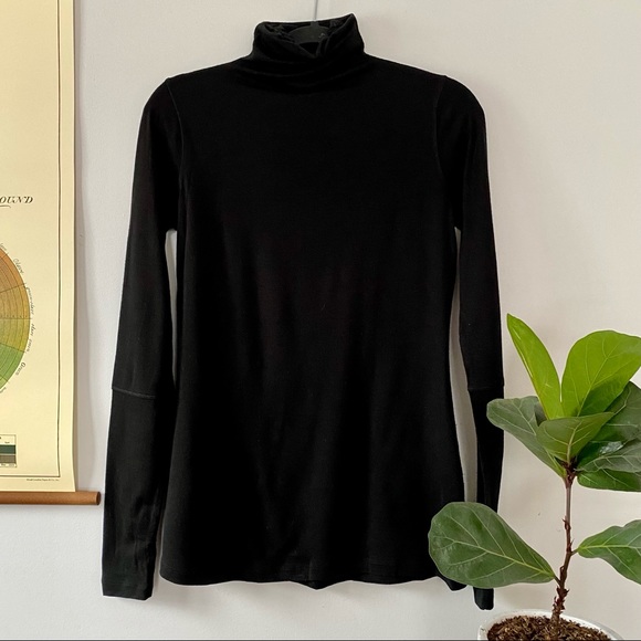 Lululemon Black Turtleneck